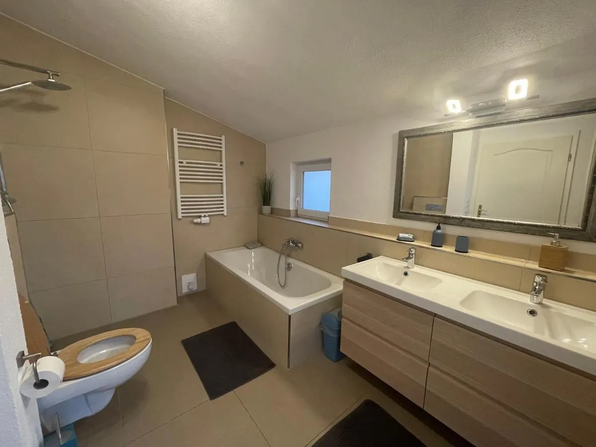 #8 Doppelzimmer Mit Gemeinschaftsbad Memmingen 0*,