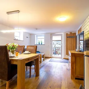 Apartment Alpen-hostel - Talstation, Memmingen